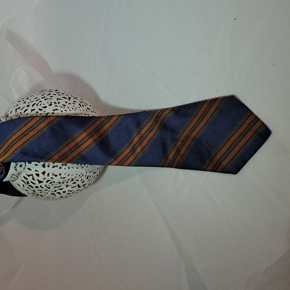 Vintage Christian Dior Tie. Italian Made. 100% Silk. Blue/Orange design. - Picture 7 of 7